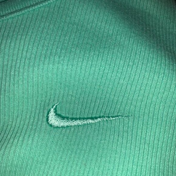 Girls Nike green tank top size L - Picture 3 of 4